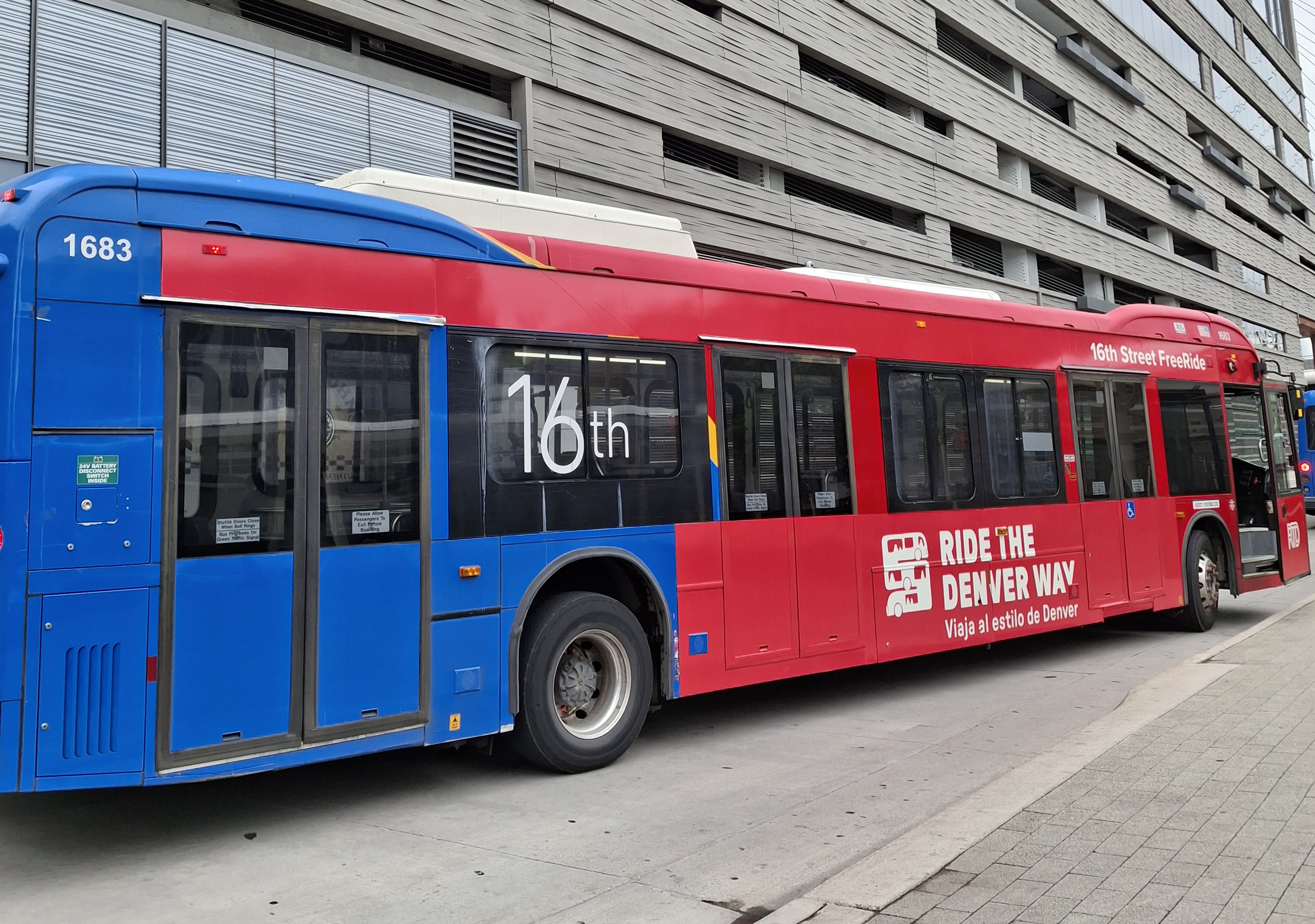 Image of the side of a 16th Street FreeRide, formerly Free MallRide, bus.