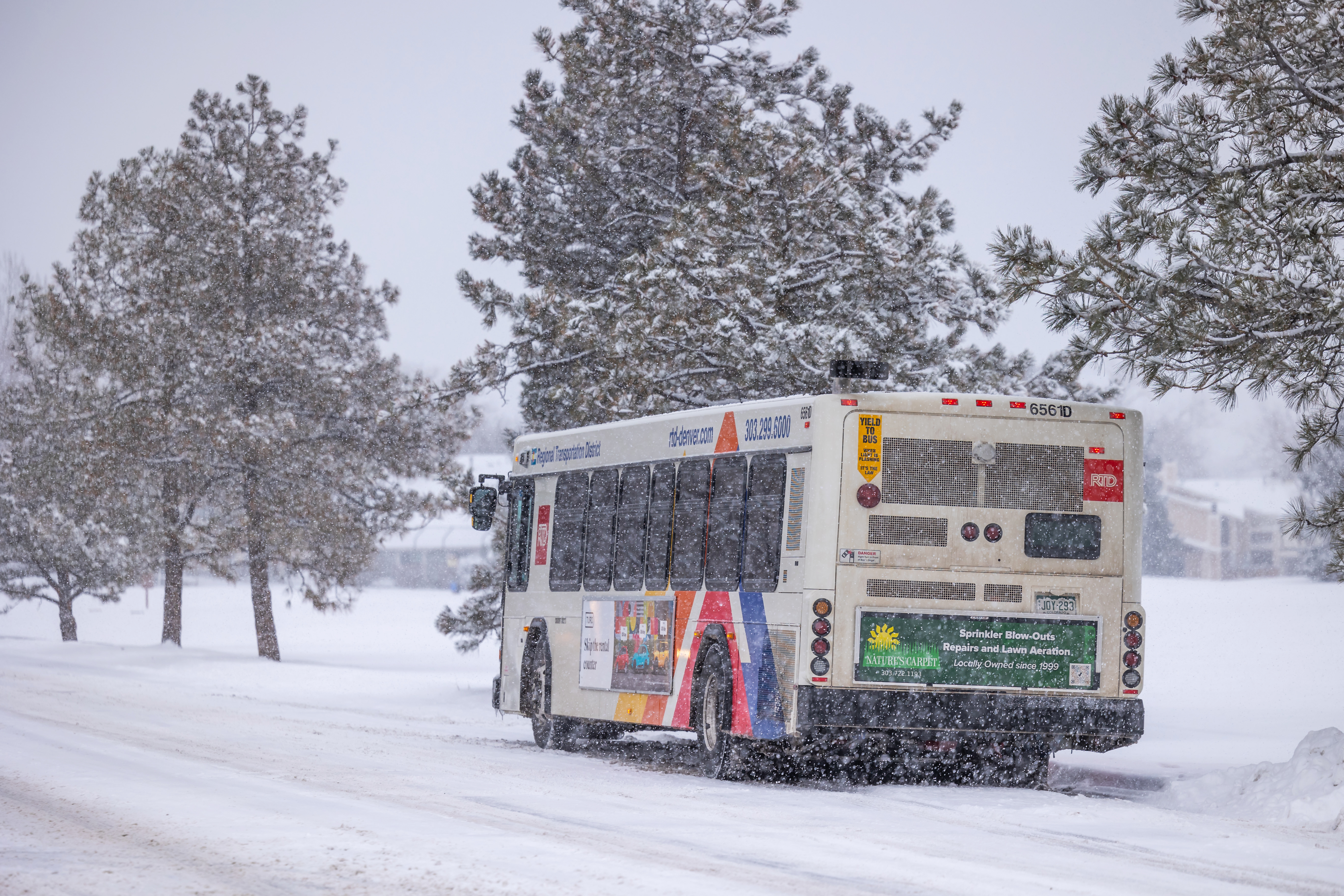 Inside the Snow Desk: RTD’s team that keeps buses moving during winter ...